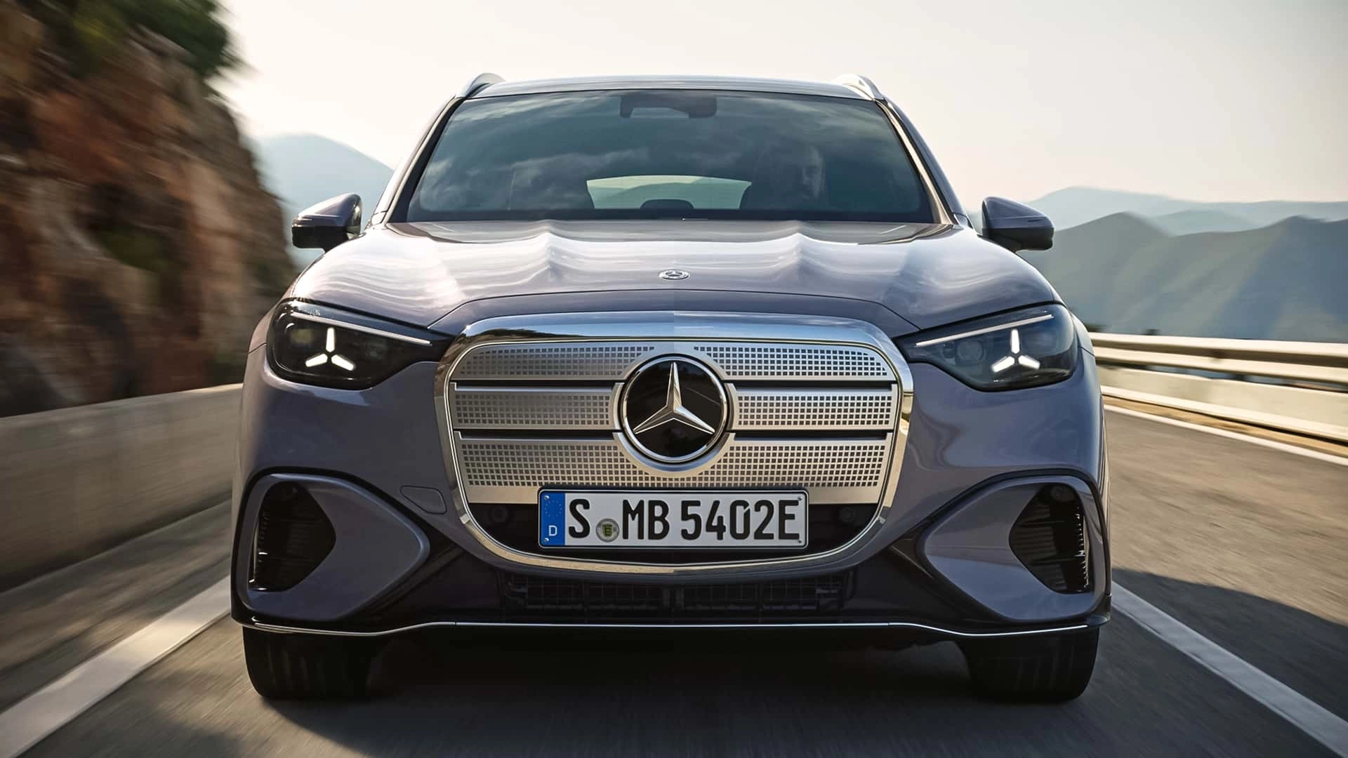 Mercedes glc eq 2025 (2)
